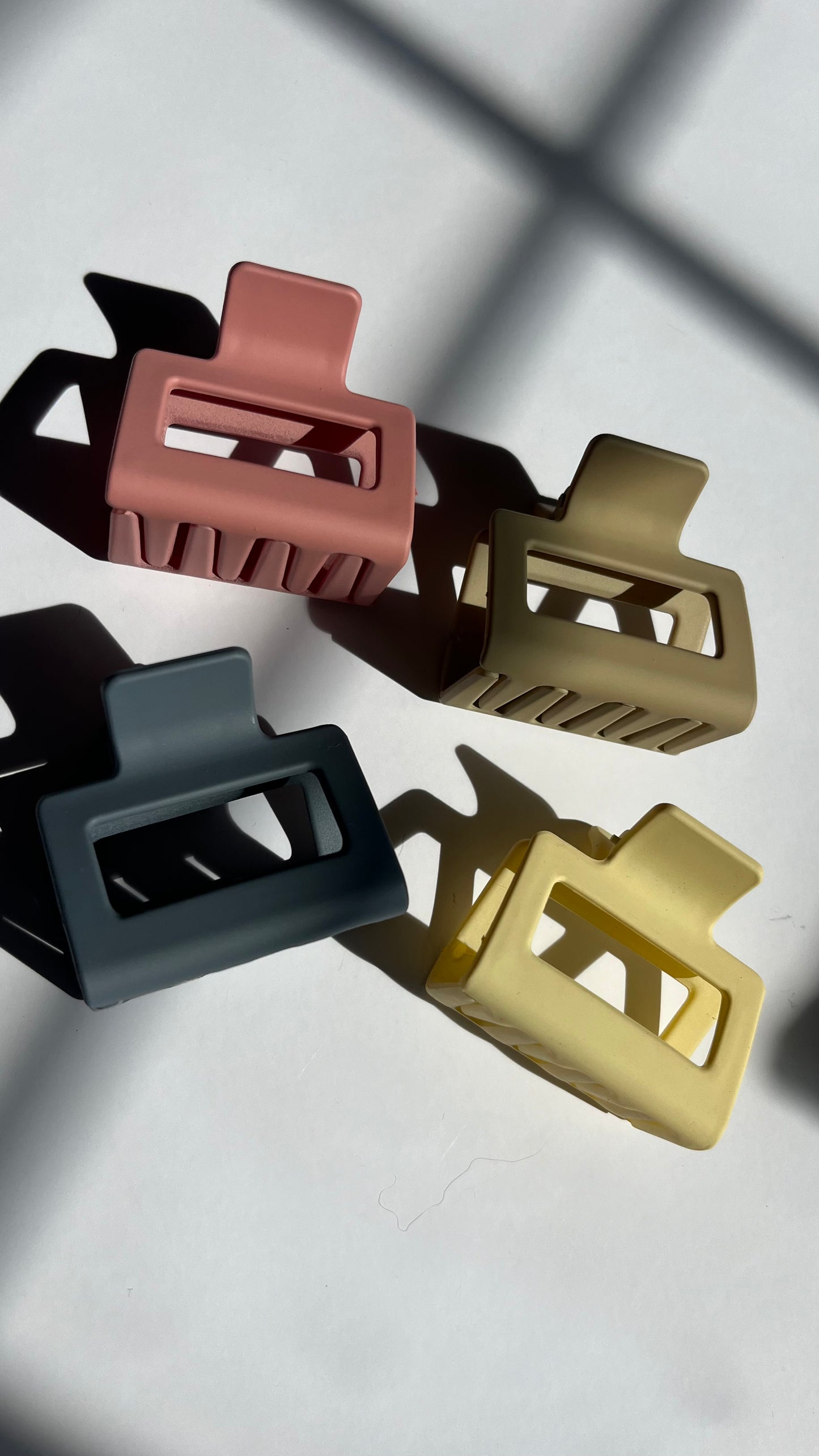 Mini rectangle claw clips