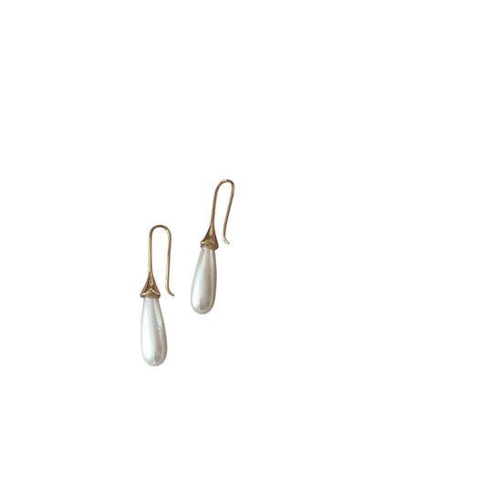 Pearl water droplet earrings